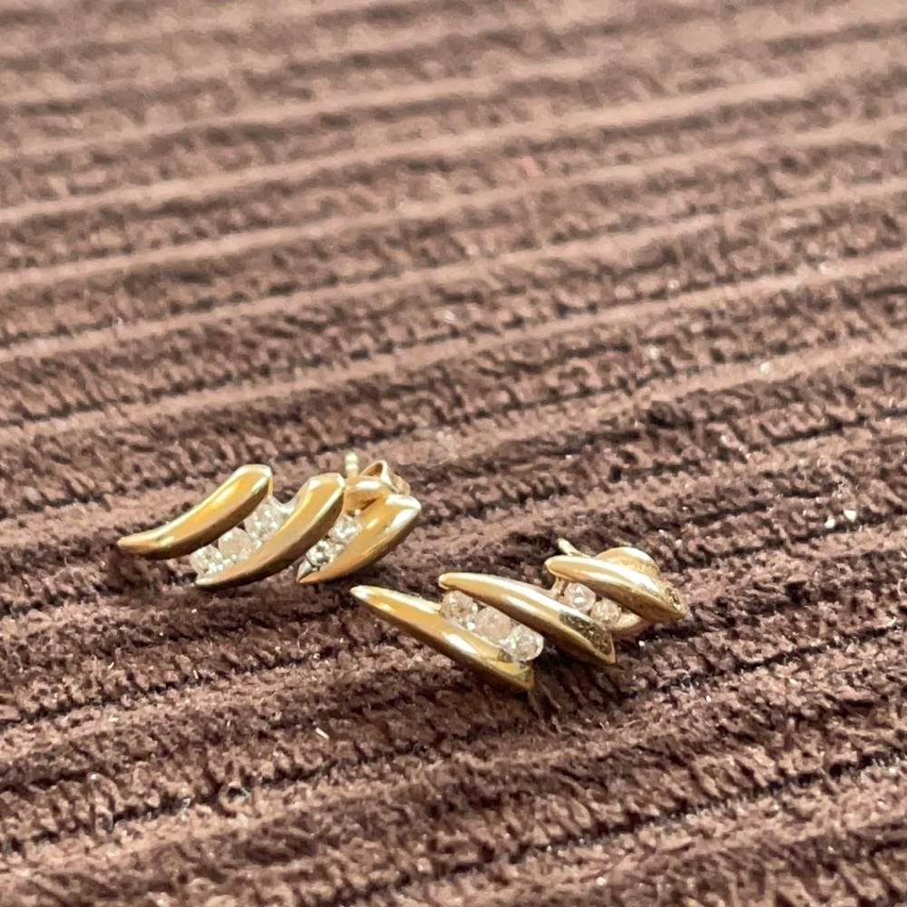 14KT Diamond Earrings